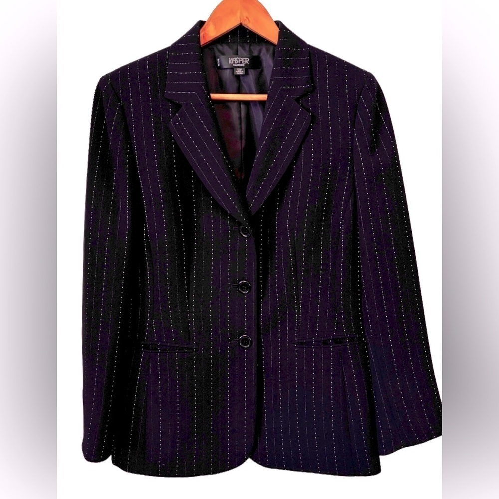 Kasper nvy pinstrp 2 pc skrt suit w 4 buttons & notch collar SZ 12P preppy